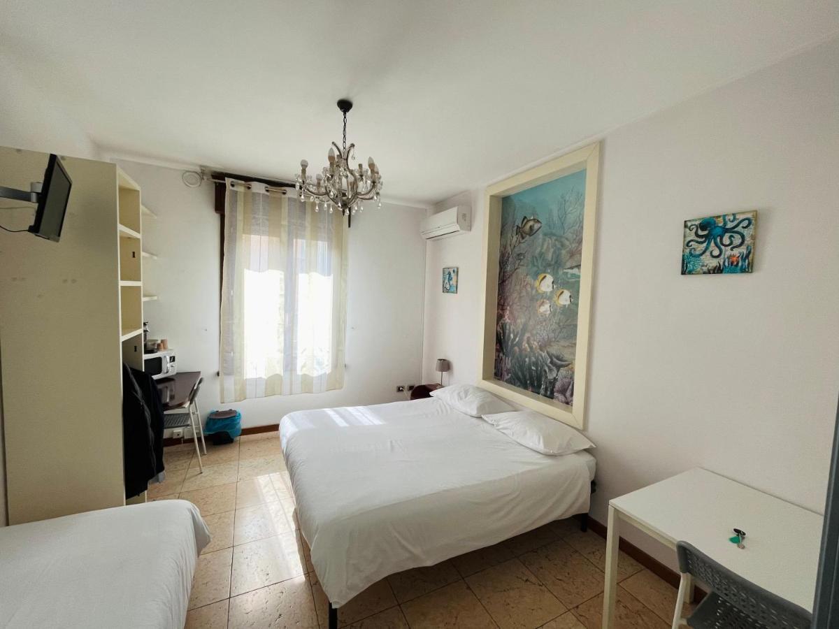 Viale Manzoni Hotel Sassuolo Exterior photo