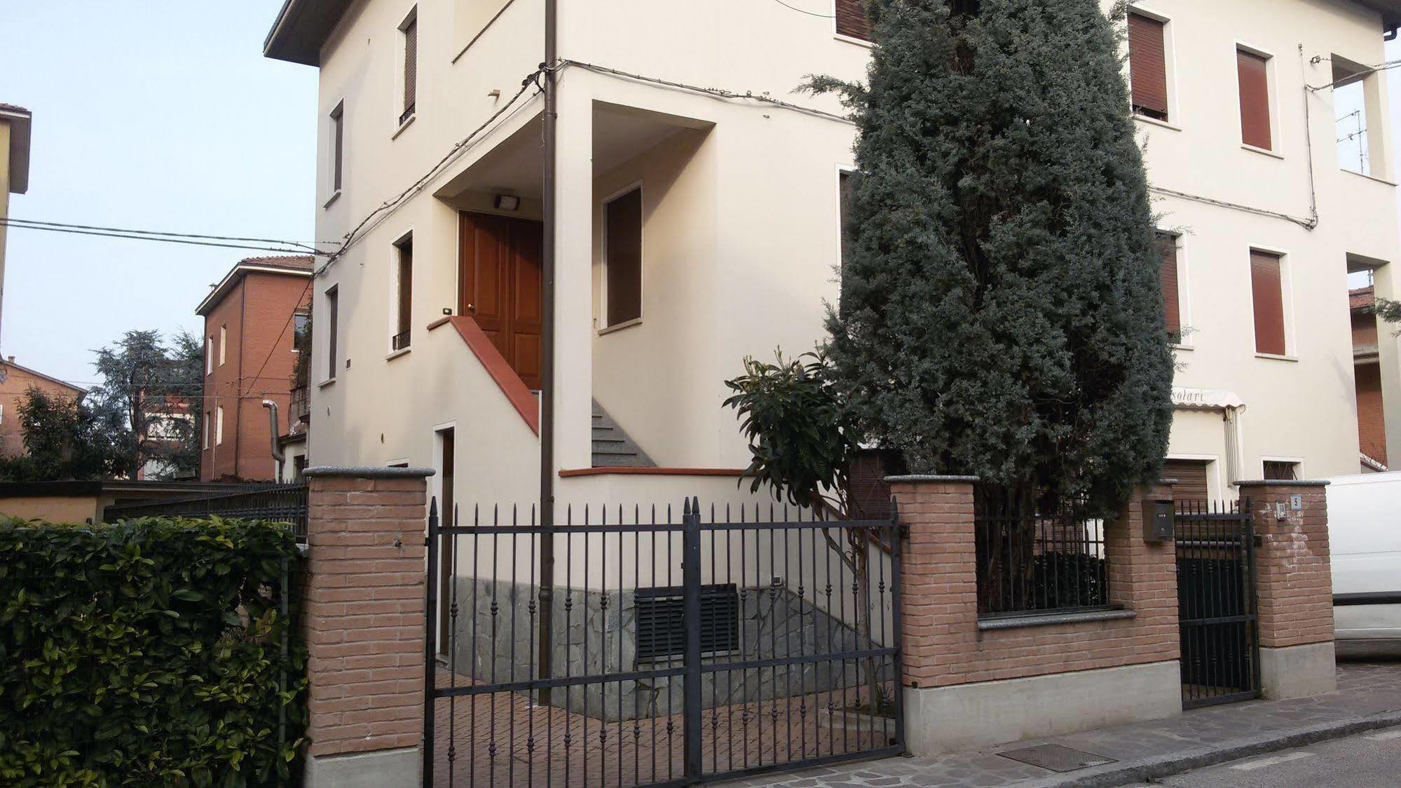 Viale Manzoni Hotel Sassuolo Exterior photo